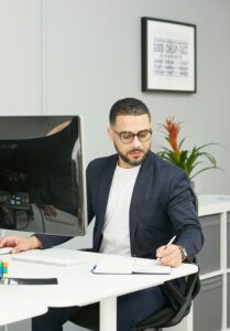 business administration jobs hiring