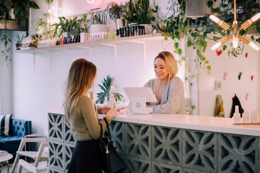 front desk jobs hiring now